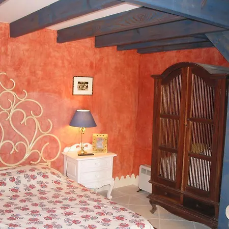 Chateau Rousselle Saint-Ciers-de-Canesse