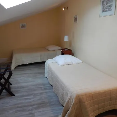 Bed & Breakfast Chateau Rousselle Saint-Ciers-de-Canesse