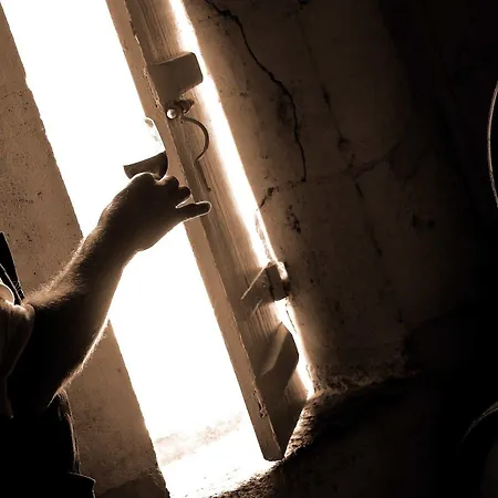 Chateau Rousselle Bed & Breakfast Saint-Ciers-de-Canesse