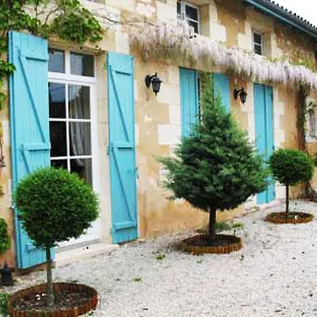 Chateau Rousselle Bed & Breakfast *