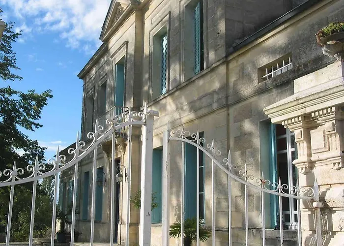 Chateau Rousselle Bed & Breakfast