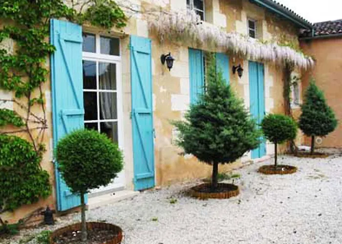 Chateau Rousselle Bed & Breakfast *